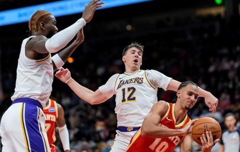 东契奇30+11难救主坎宁安27+11活塞客场擒湖人的简单介绍