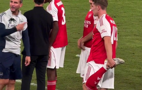 热身赛-哲凯赖什首秀阿森纳遭中场吊射0-1不敌热刺的简单介绍