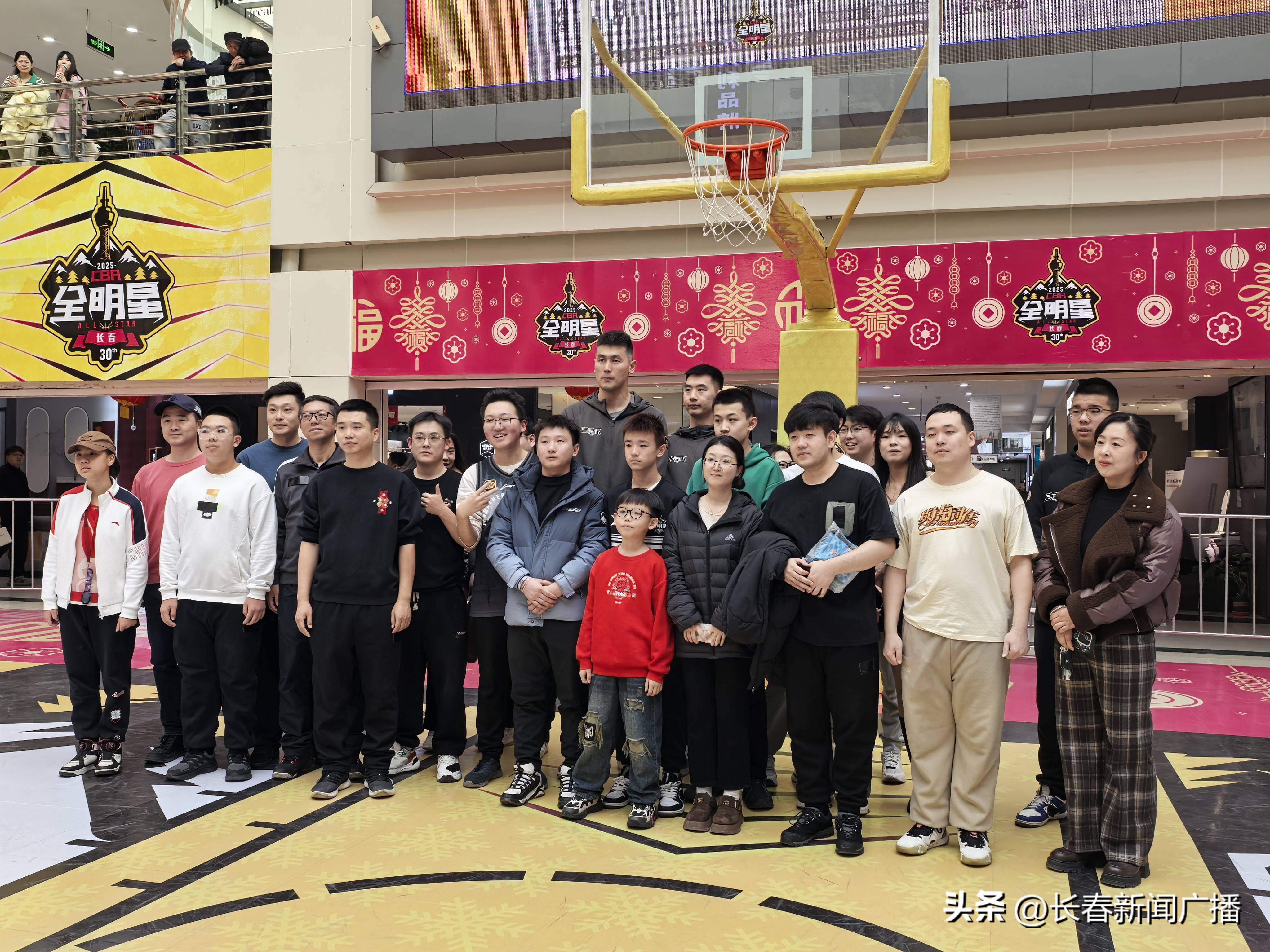 篮球赛事宣传片发布，激发球迷热情