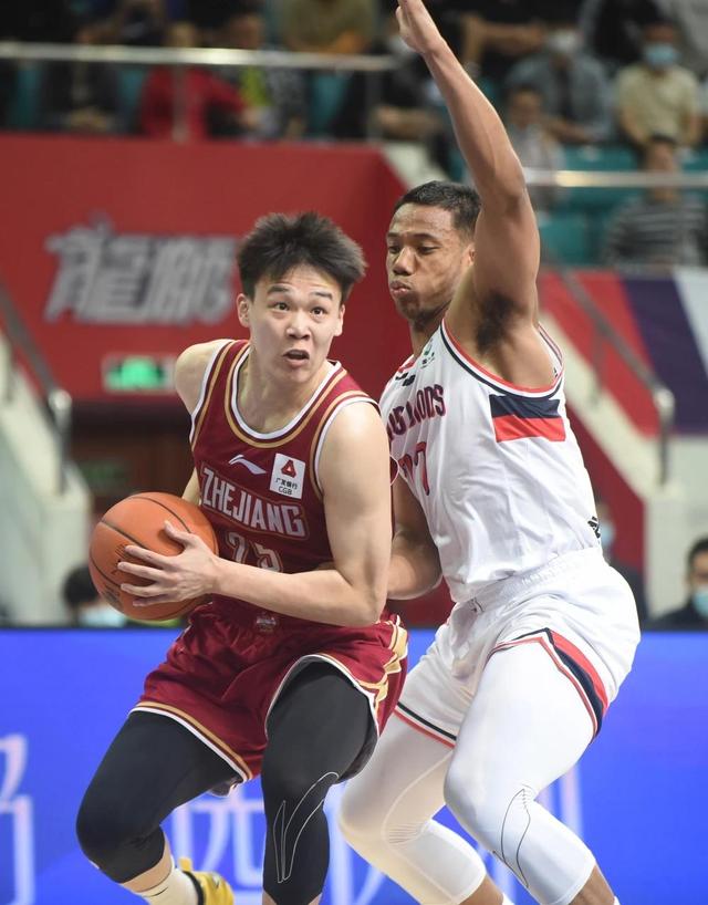 关于浙江稠州队再战江苏男篮，实力相当胜负难测的信息