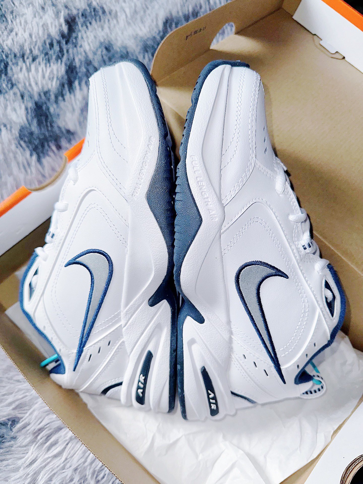 经典爆款！《堡垒之夜》将耐克AirMonarch4老爹鞋做进游戏的简单介绍