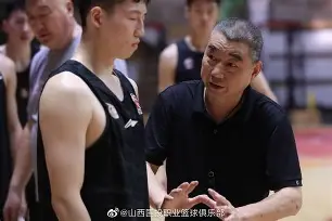 山西男篮分享球队休赛期训练动态：夏日之“炼”的简单介绍