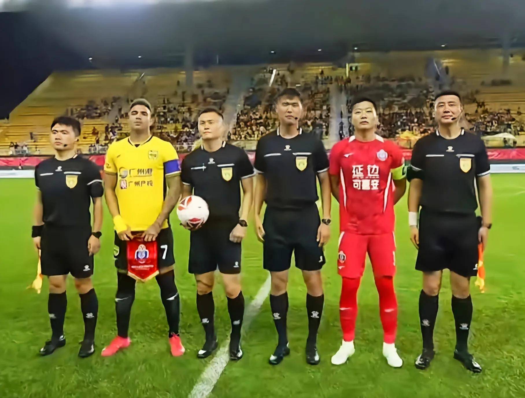 中甲第16轮杀疯了！广州豹0-2铁人1-0铜梁龙4-3绝杀，积的简单介绍