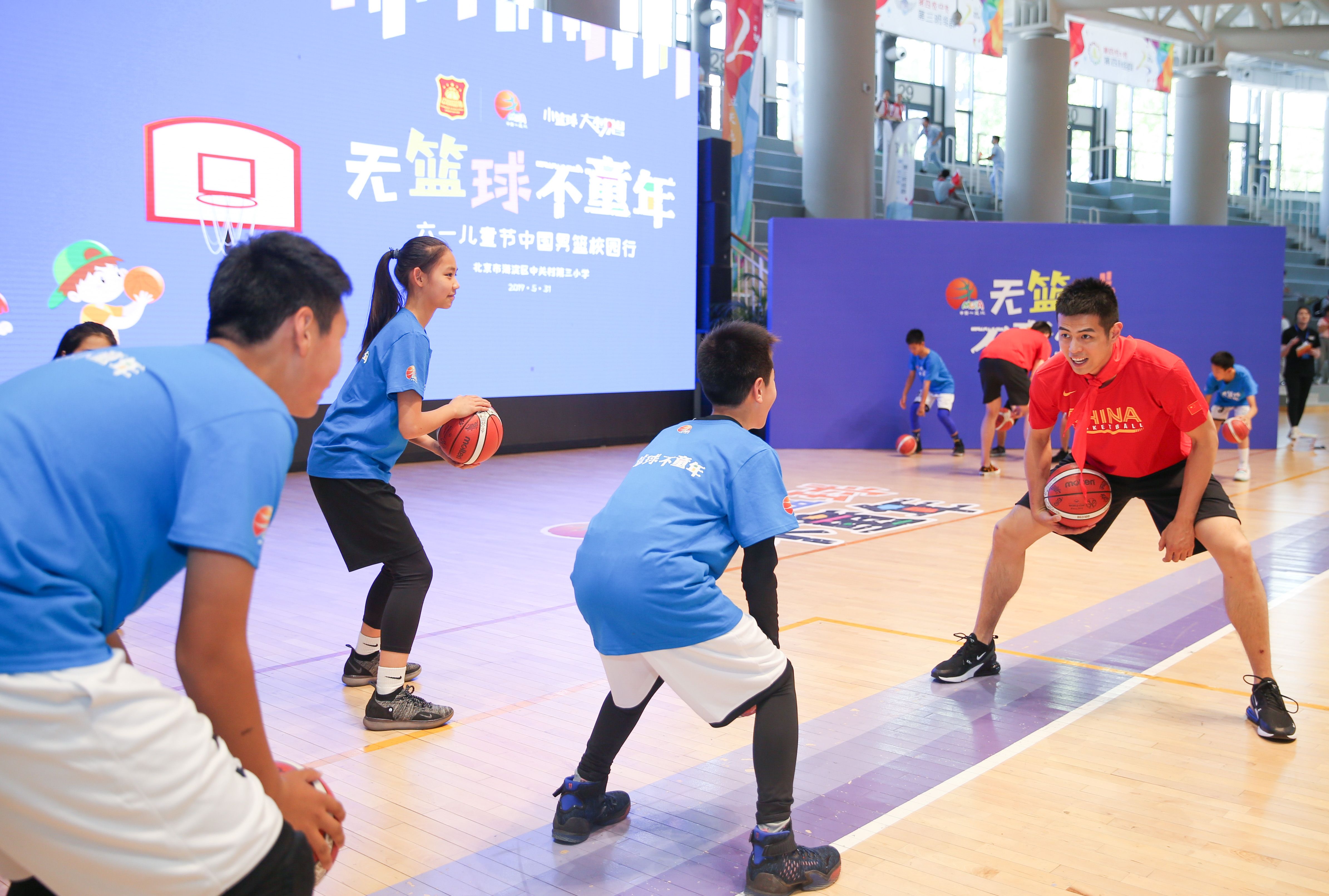 宁波男篮分享校园行视频：让梦想的树苗在孩子内心发芽