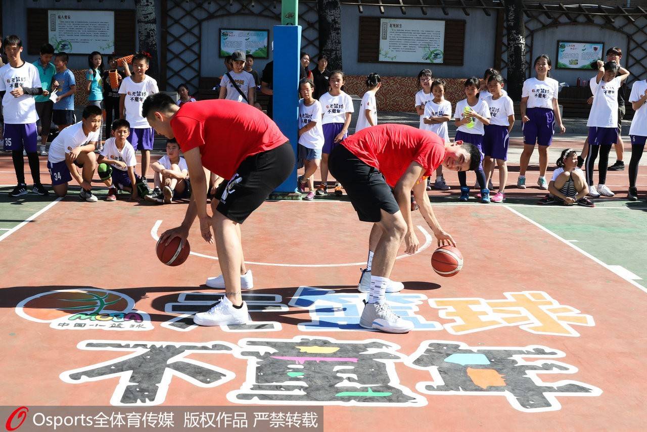 宁波男篮分享校园行视频：让梦想的树苗在孩子内心发芽